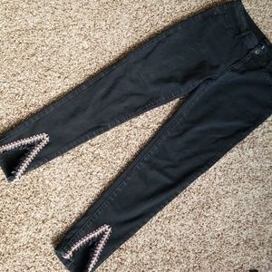 Black skinny pants